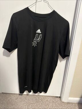 adidas Black San Antonio Spurs Logo Tee